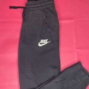 Nike sweatpants /Fits women’s small or extra small